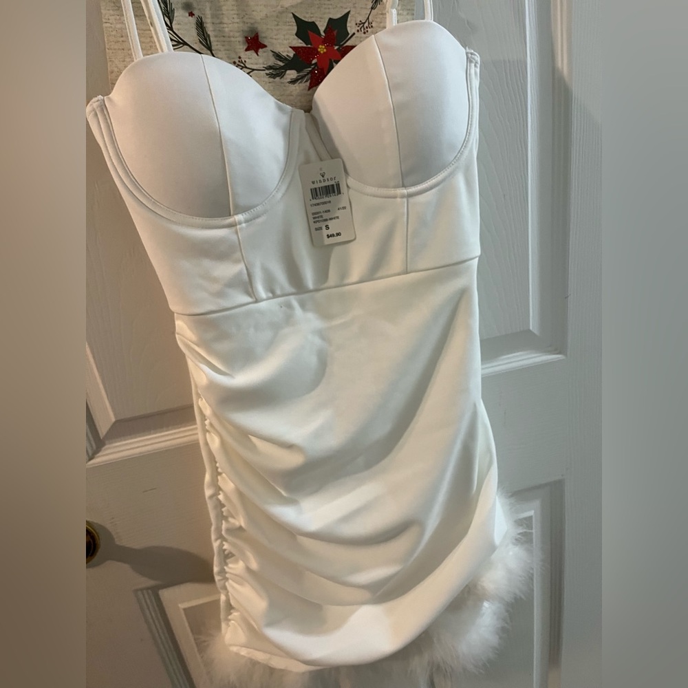 White Windsor dress brand new